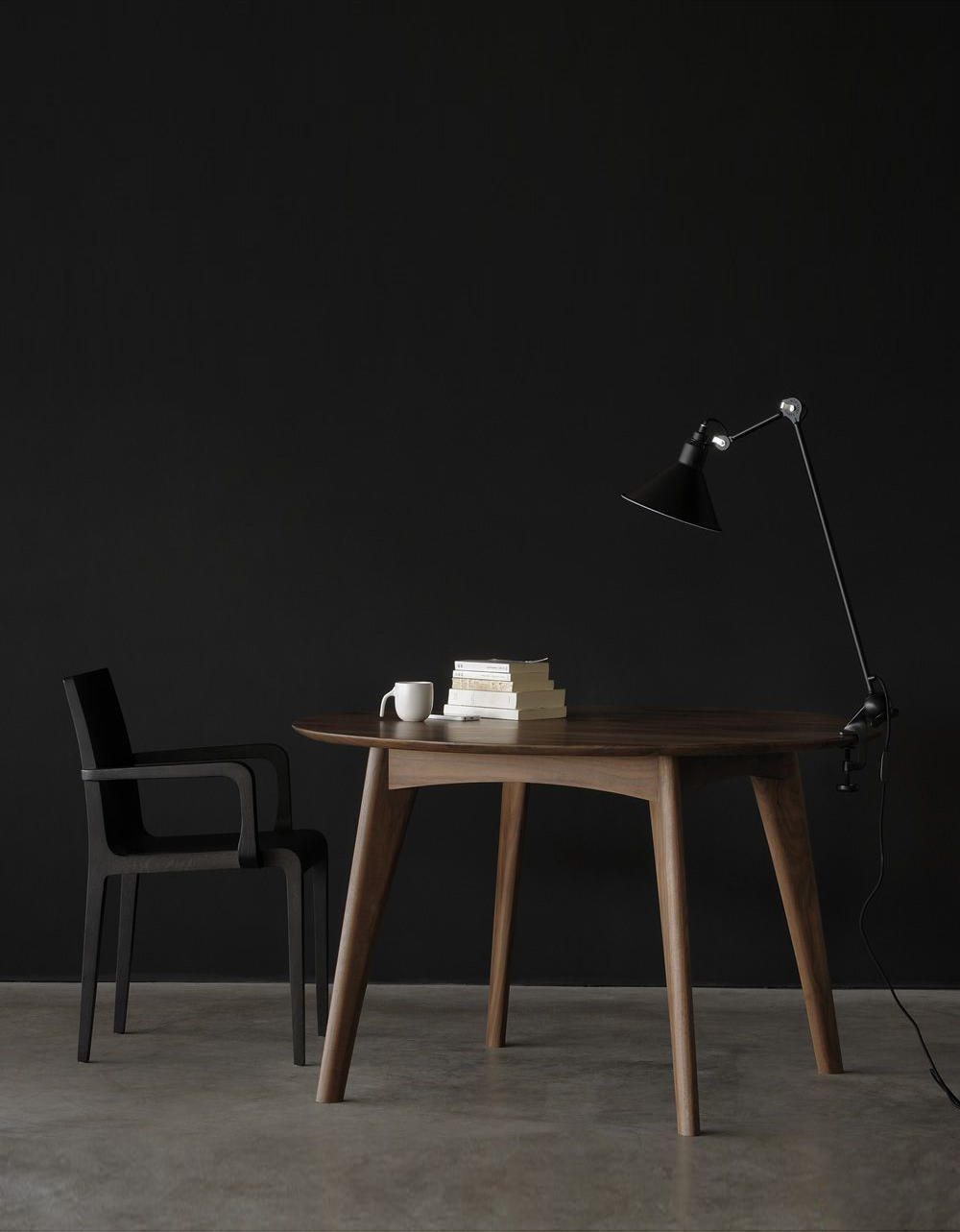 开云（中国） - 桌几|餐桌|办公家具|设计师家具|奥索餐台